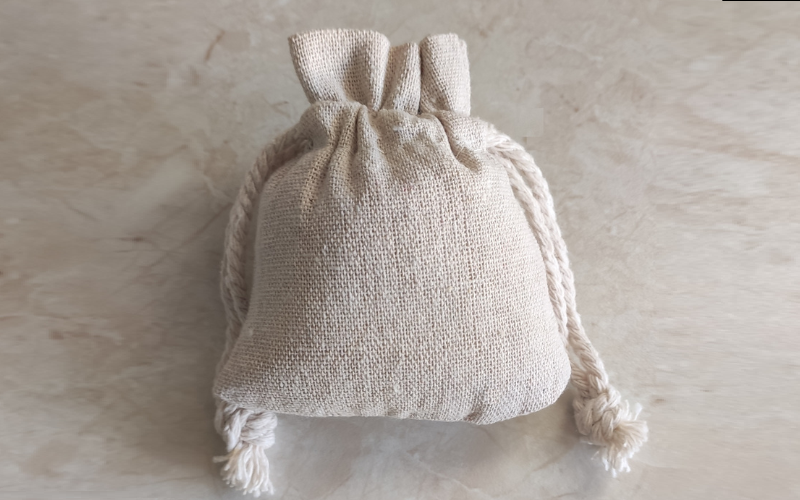 Domowy pochłaniacz wilgoci z ryżu