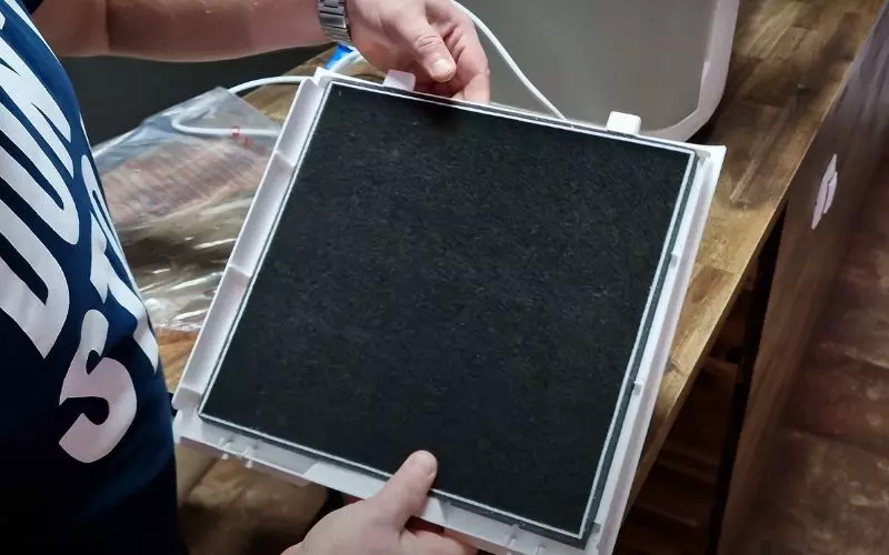 Montaż filtrów w osuszaczu Olimpia Splendid Aquaria